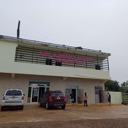 Day And Night Hotel Belmopan Exterior foto