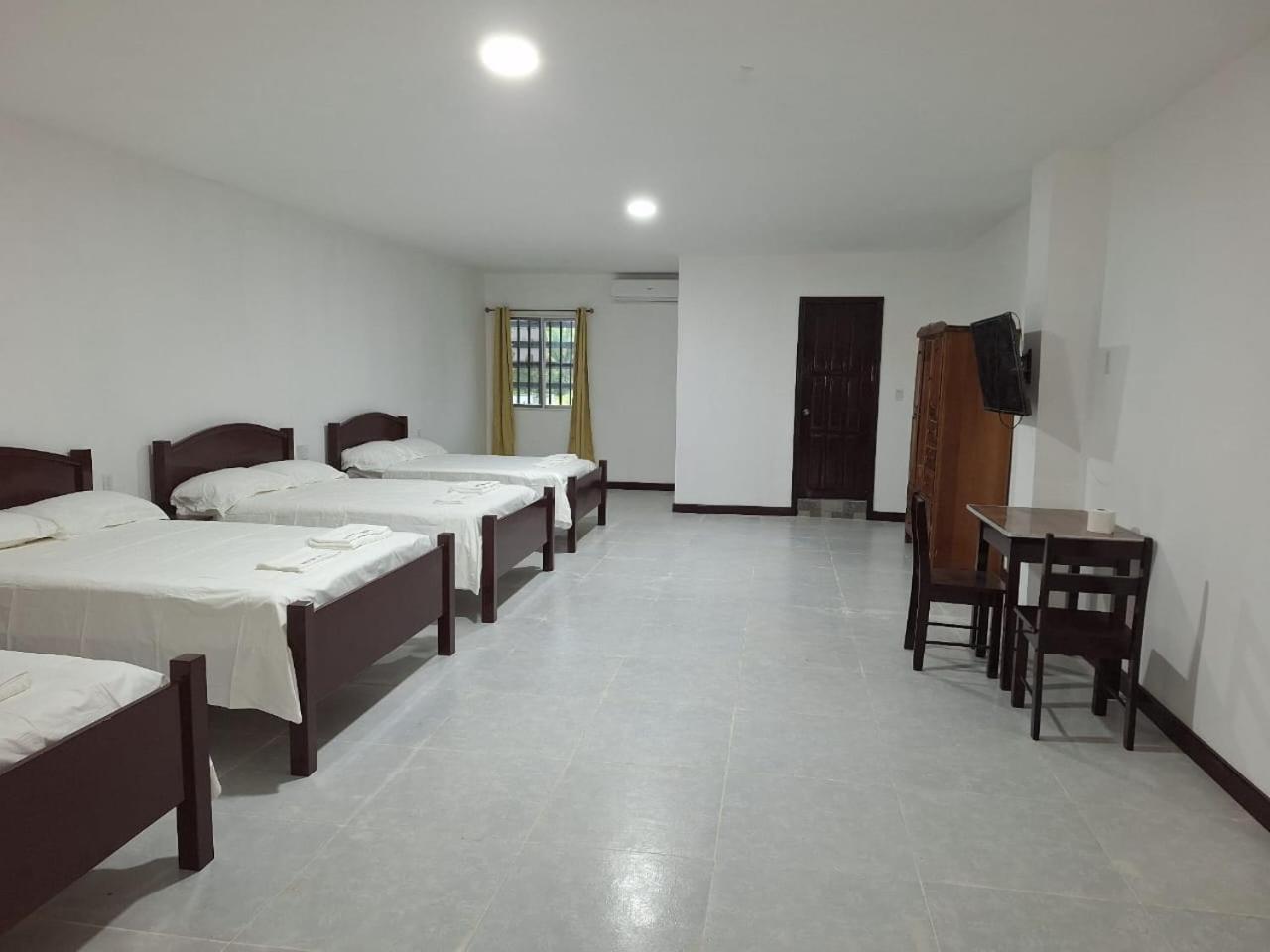 Day And Night Hotel Belmopan Exterior foto